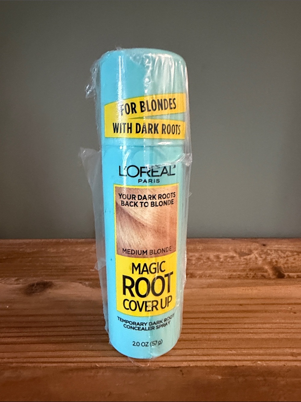 L'Oreal Magic Root Cover Up Temporary Spray - Medium Blonde 2.0 oz.
